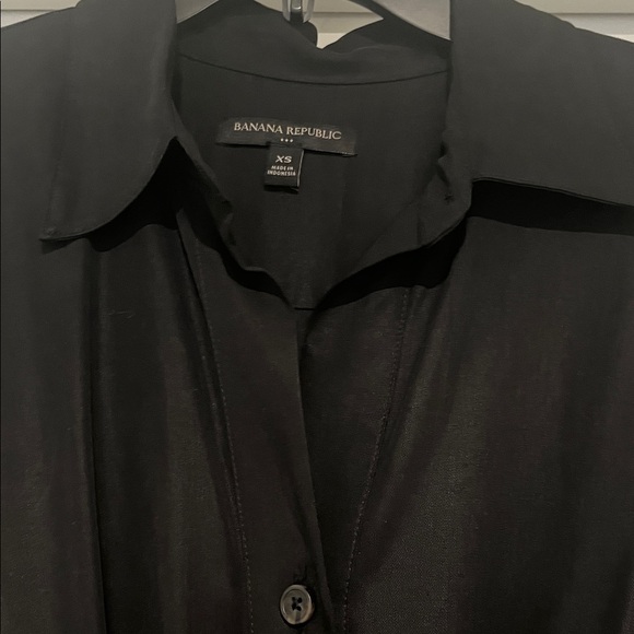Banana Republic Classic Black dress A line skirt tie belt. Button down front. - Picture 1 of 5
